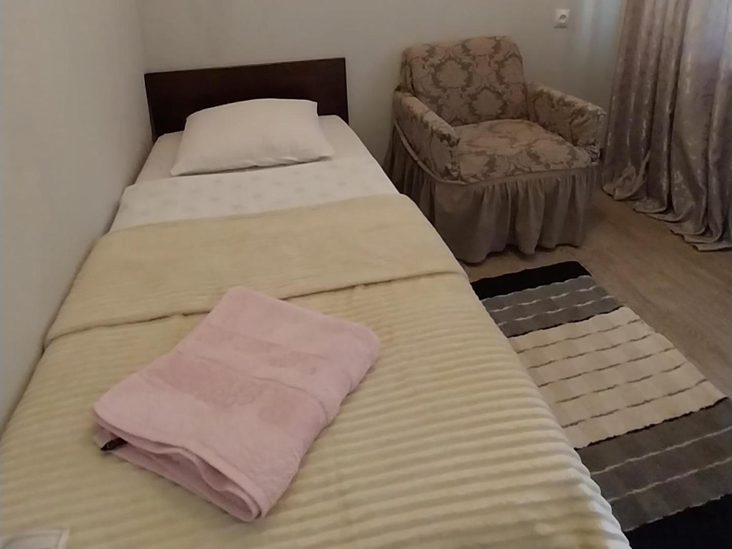 Guesthouse Leno Tsaldashi Habitación foto